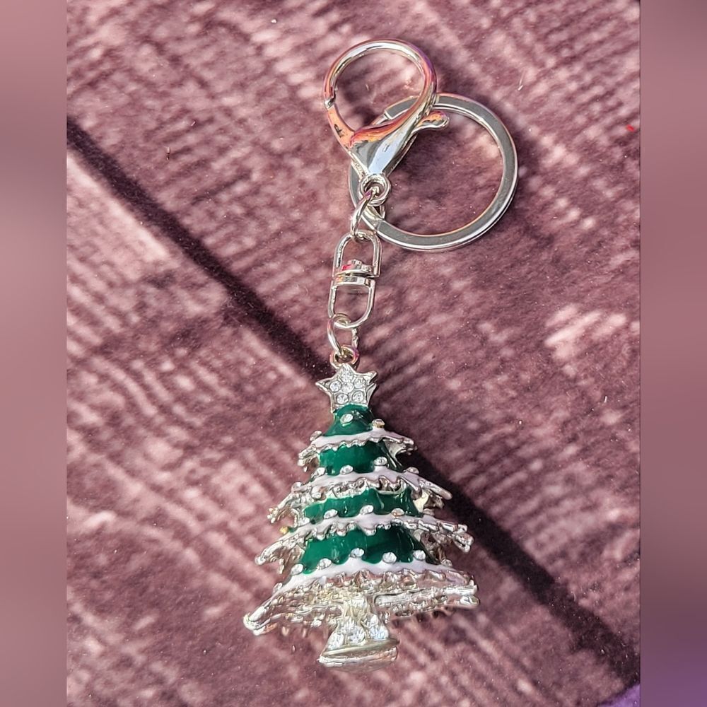 Christmas Tree Keychain - Picture 3 of 7